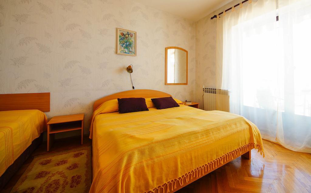 Apartments Lina Novi Vinodolski Quarto foto
